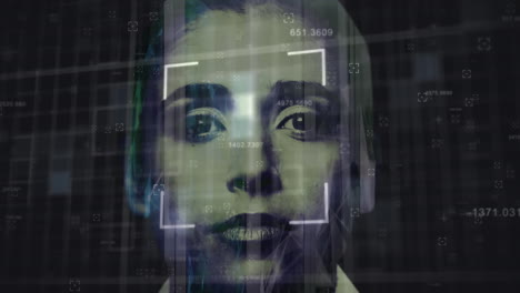 escaneo de alcance sobre el rostro de la mujer y procesamiento de datos
