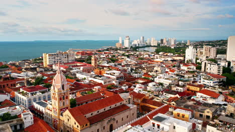 Drone-shot-over-the-old-historical-town-of-Cartagena-de-Indias-in-Colombia