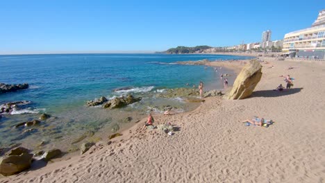 Lloret-De-Mar,-Strand.-Spanien-Mittelmeer.-Costa-Brava