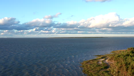 Observing-waves-hitting-the-coast-from-above