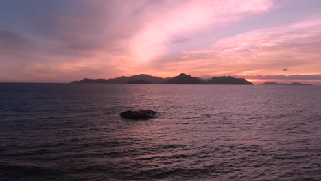 Hermosa-Puesta-De-Sol-En-La-Digue,-Una-Isla-De-Las-Seychelles