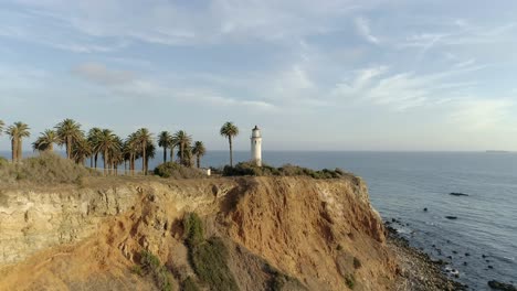 Sonnenuntergangs-Luftvideo-Des-Berühmten-Point-Vicente-Leuchtturms