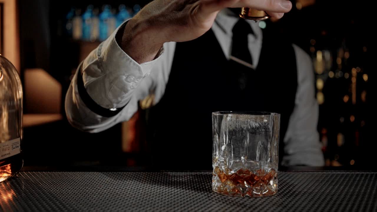 테일 준비의 끝없는 루프 시네마그래프