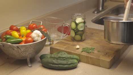 Making-refrigerator-dill-pickles-in-the-kitchen