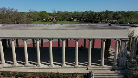 pabellón en el parque de la ciudad de nueva orleans en un día soleado