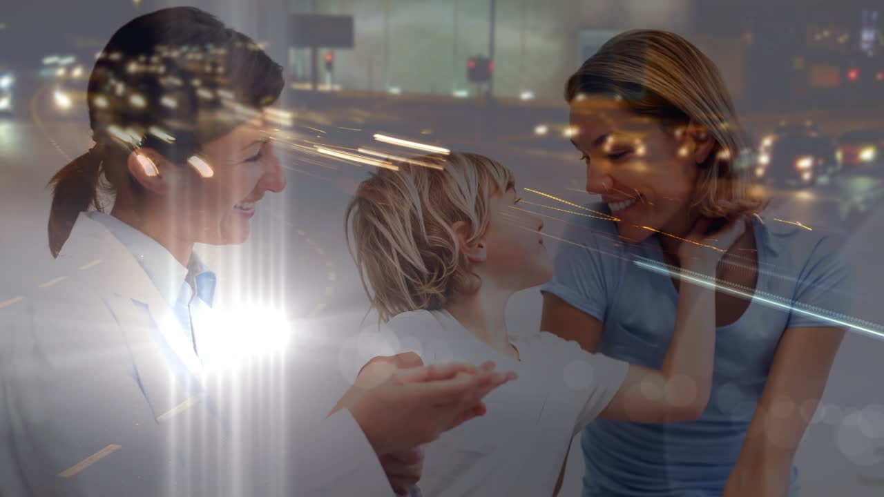 animación del tráfico nocturno en la carretera sobre una médica caucásica examinando a un niño con su madre