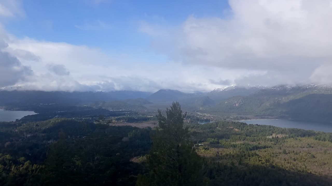 paisaje desde la colina de campanario, bariloche, argentina