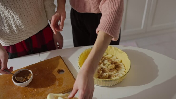 Making apple pie