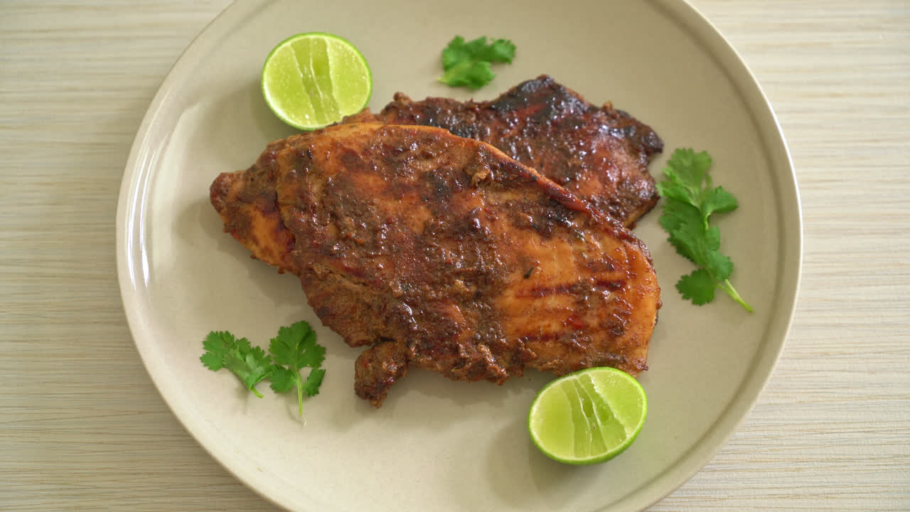 pollo picante jamaicano a la parrilla - estilo de comida jamaicana