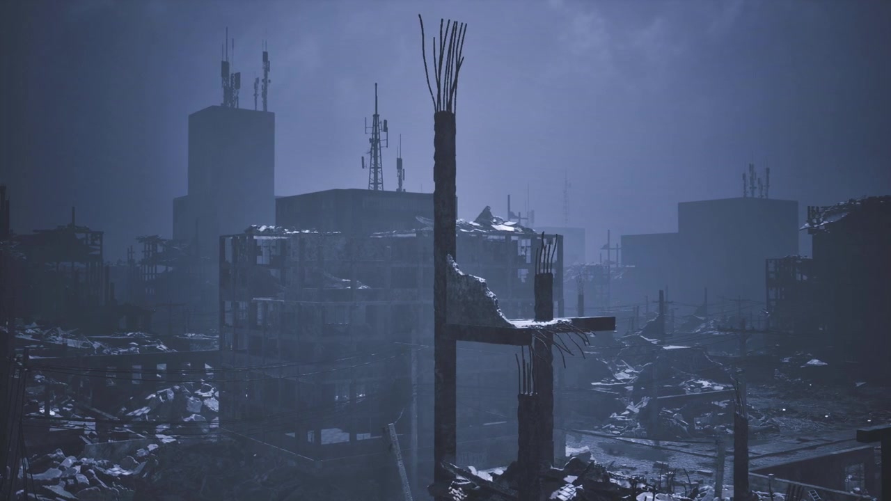 Şafak ışığı, bakımsız sanayi iskeletini ve uzaktaki antenleri gözler önüne seriyor