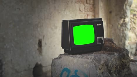 old vintage tv with green screen 4k uhd