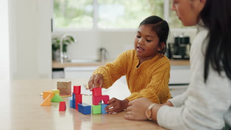 Mother,-daughter-and-building-blocks