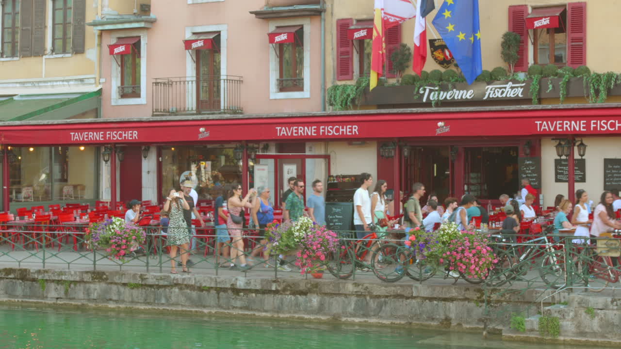 Taverne Fischer Restaurant in Annecy, France