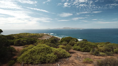 Vista-Panorámica-En-La-Costa-De-La-Isla-Woody,-Día-Soleado,-En-El-Suroeste-De-Australia