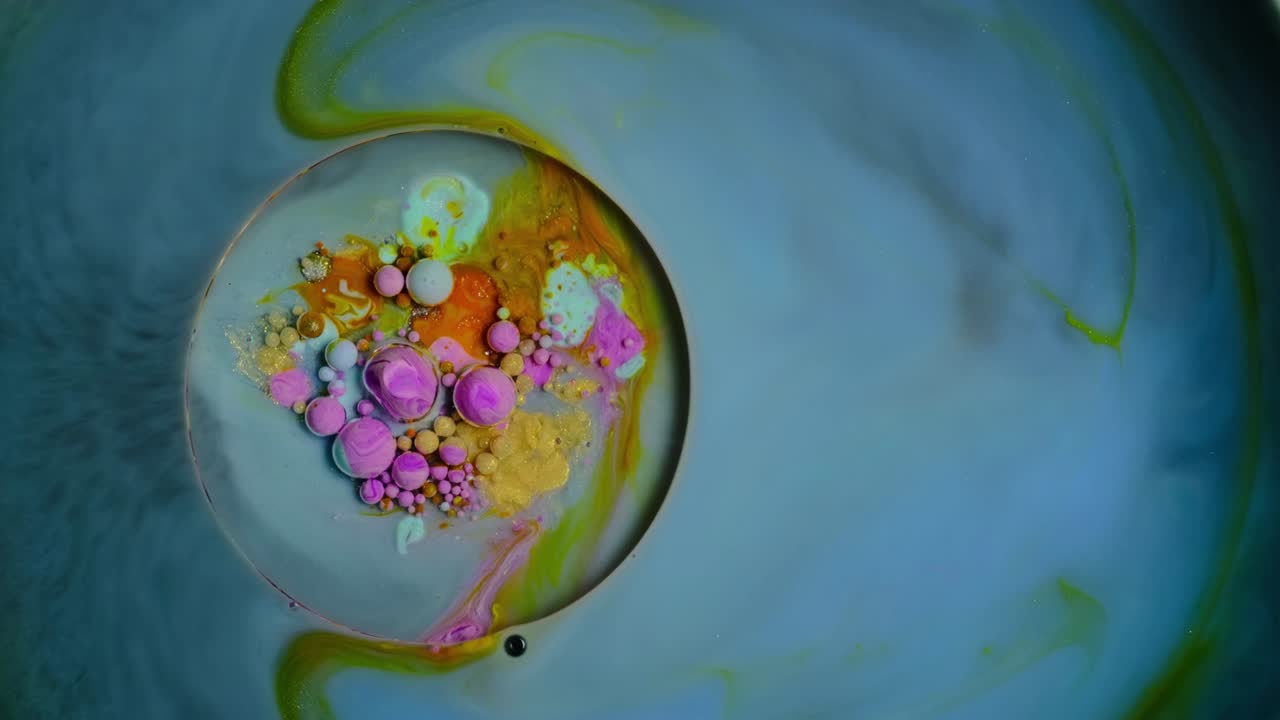 pintura colorida y burbujas fondo abstracto video 4k