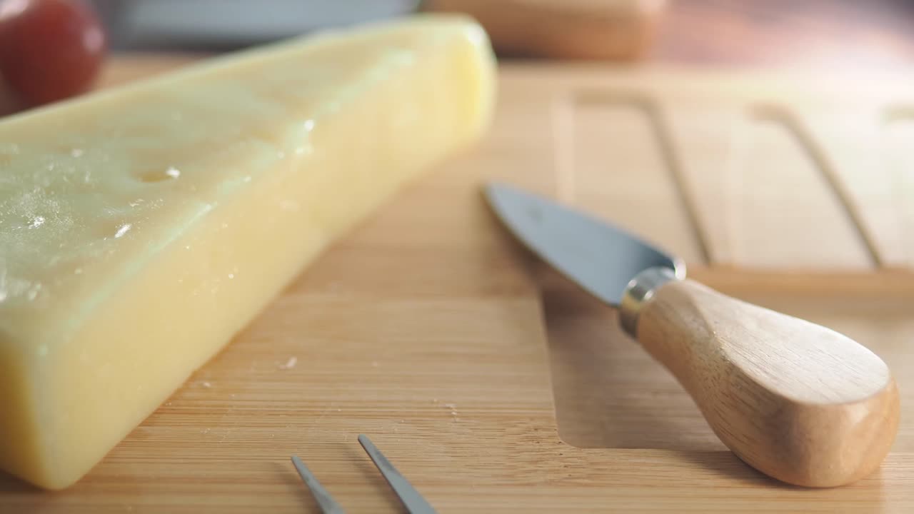 Formaggio Su Un Tagliere