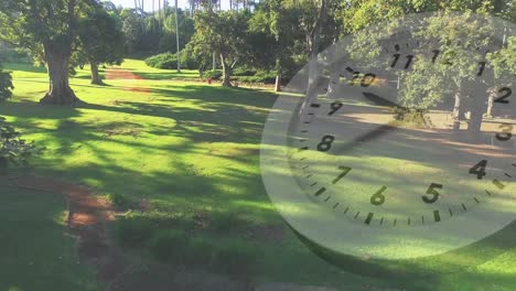 paisaje del parque con un reloj