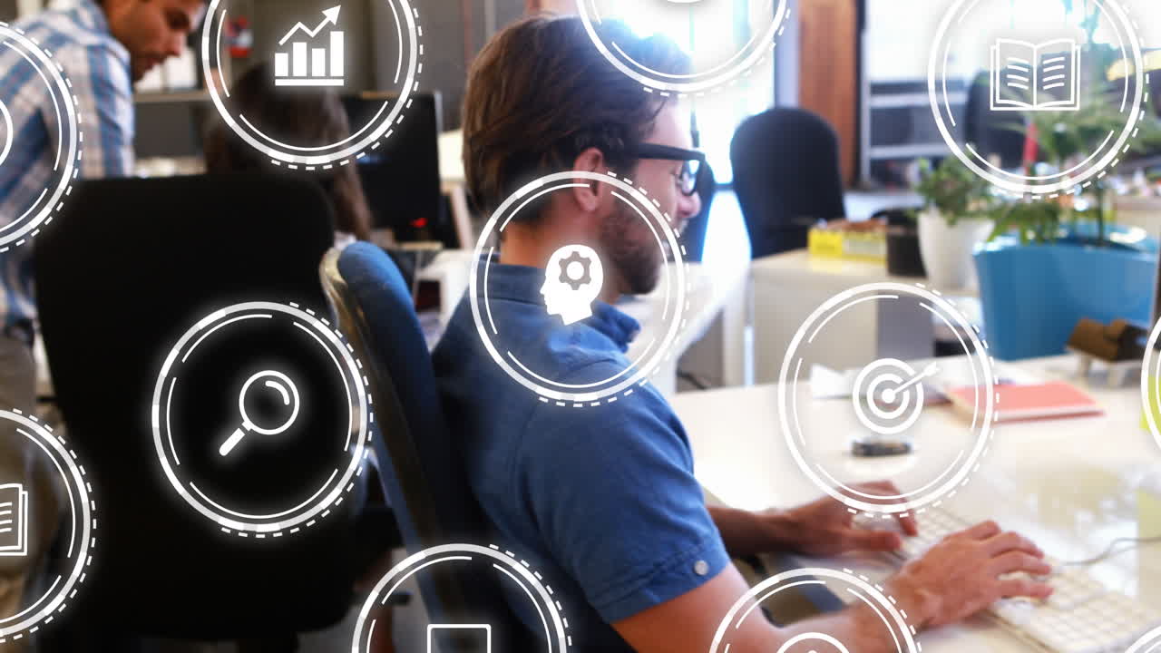 animación de iconos digitales con procesamiento de datos sobre empresario caucásico en la oficina