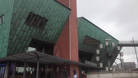 Timelapse-of-NEMO-Science-Museum-in-Amsterdam,-Netherlands