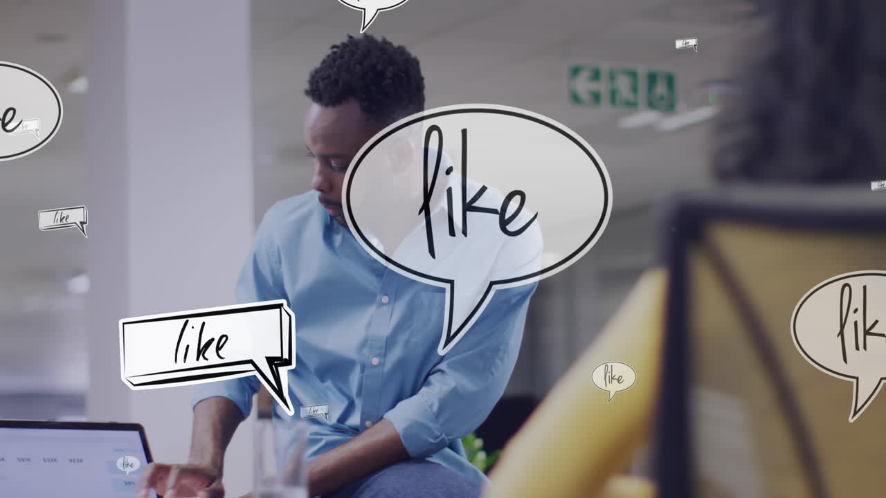 animación de textos similares y procesamiento de datos en diversas personas de negocios.