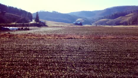 slow-push-in-to-farm-in-the-mountains-of-nc,-north-carolina-near-boone-and-blowing-rock-nc,-north-carolina