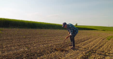 herramienta agrícola es campo de azada