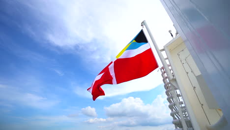 seachoice bahamas bandera de cortesía en un crucero en singapur