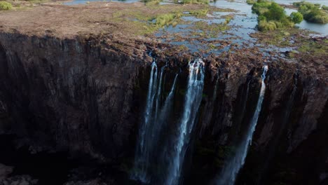 las cataratas de victoria de zimbabue vista aérea 4k04