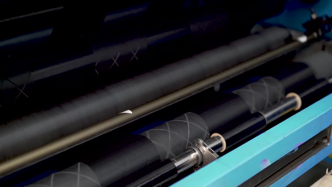 первичная настройка запуск продольной резки изготовление термотрансферной ленты или ттп для этикеточной промышленности