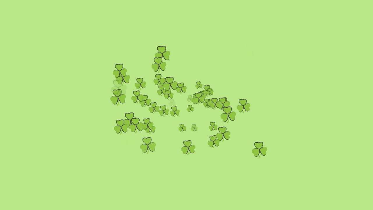 animación de un trébol en movimiento múltiple sobre un fondo verde