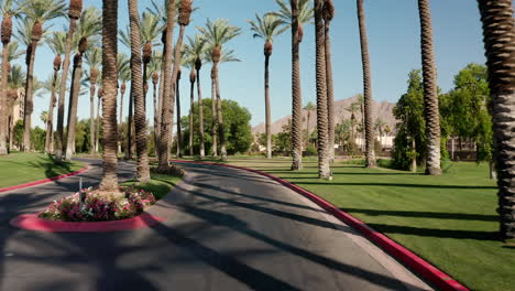 una vista increíble del centro de palm springs, california