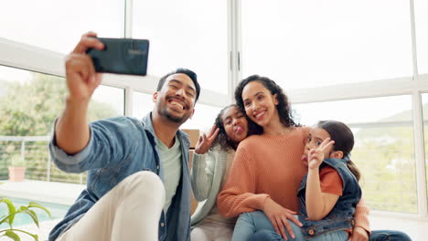Love,-selfie-and-happy-family-in-a-new-home
