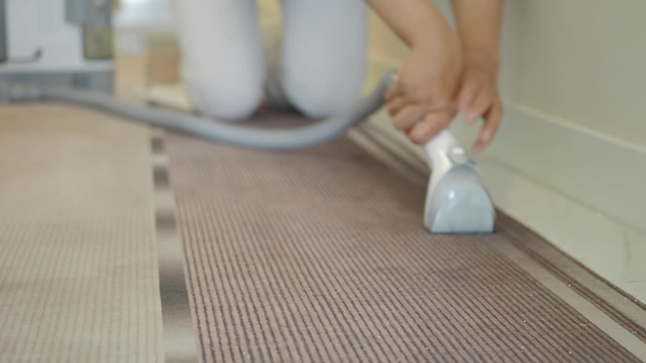 카 을 청소 하는 사람