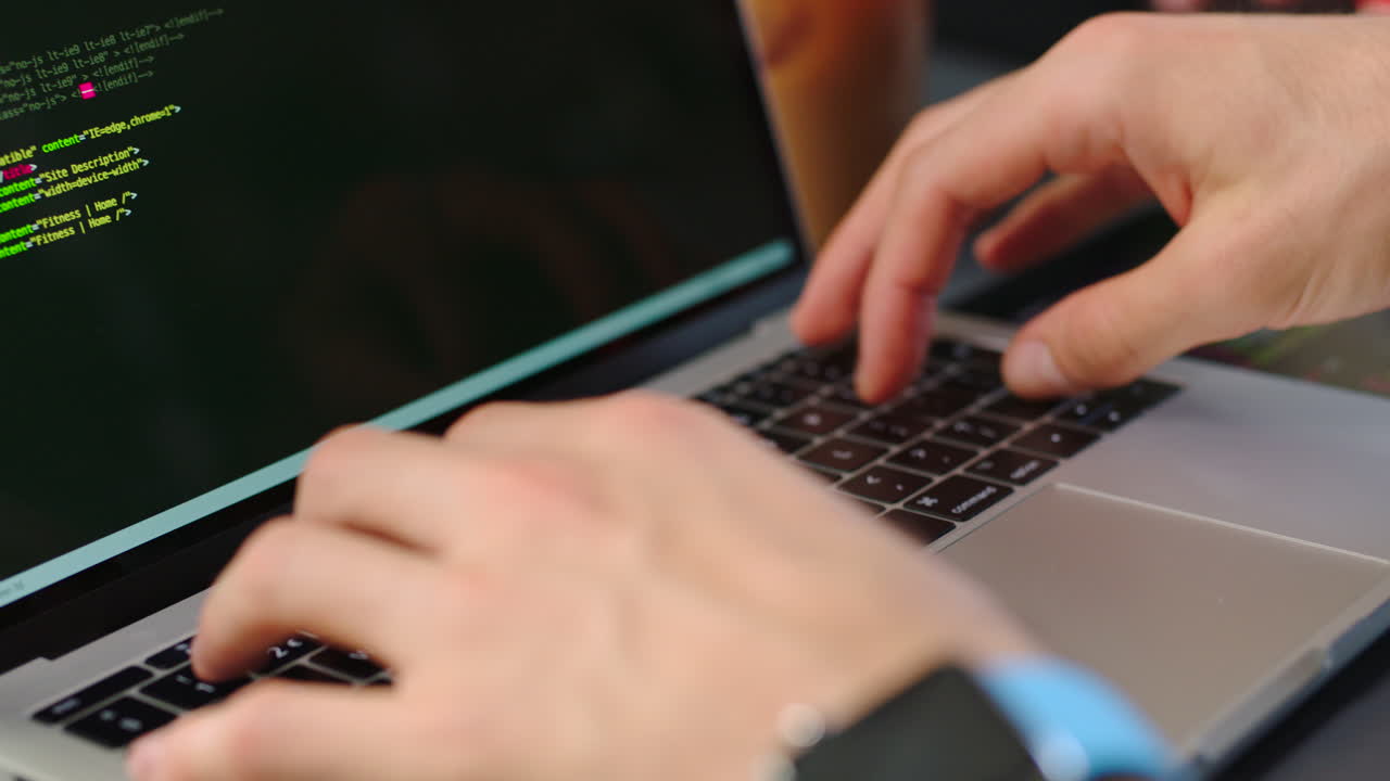 codice, programmazione e linguaggio informatico