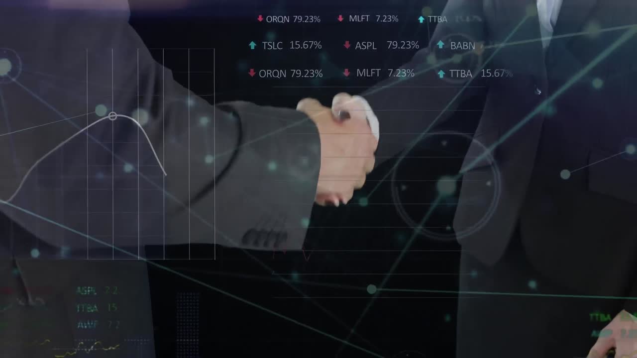 카우카스계 사업가들이 손을 흔들고 있는 데이터 처리 애니메이션