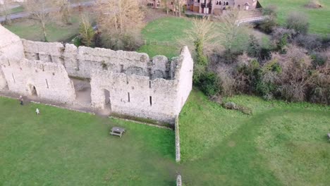 Hier-Ist-Ein-Schönes-Video-Von-Einem-Alten-Englischen-Schloss,-Das-Mit-Meiner-Dji-Phanton-4-Drohne-Aufgenommen-Wurde