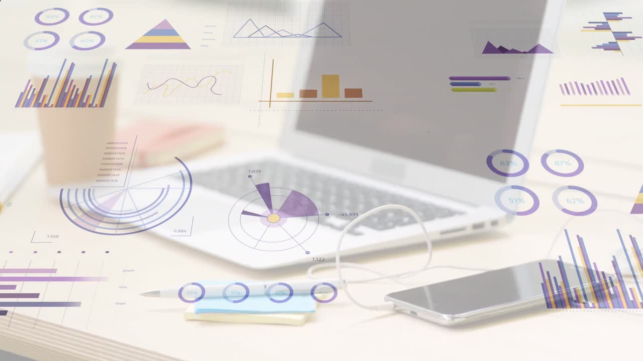 animación del procesamiento de datos financieros en una computadora portátil