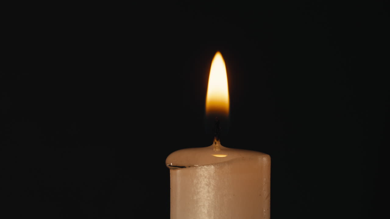 Hořící svíčka