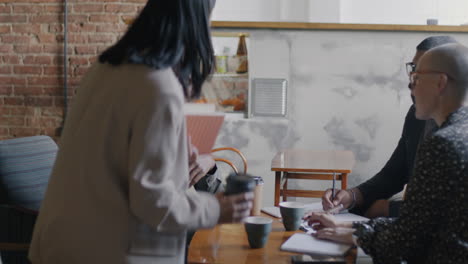 reunión de negocios en una cafetería