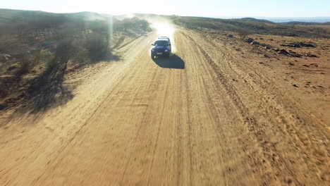 Resplandeciendo-Por-El-Desierto-De-Namibia