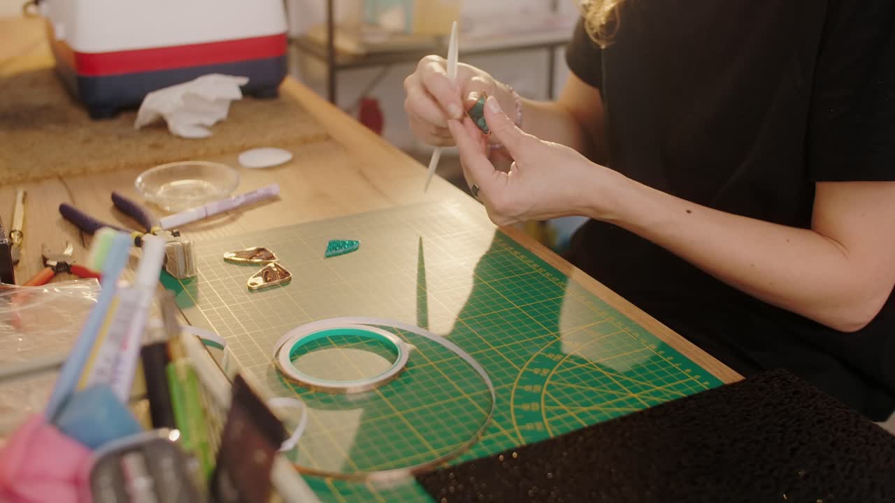 Creating handmade jewelry