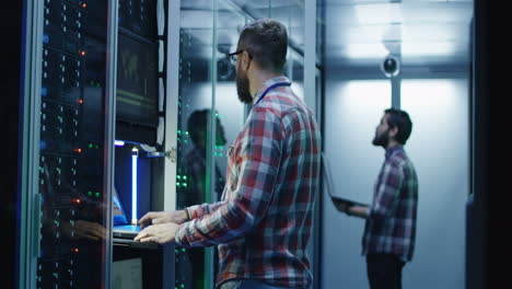 it professionals working in a data center