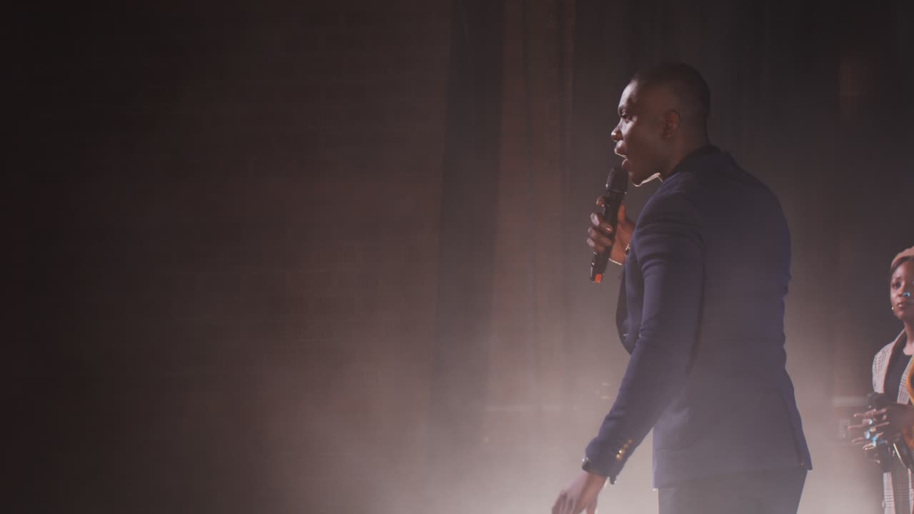 Esibizione di musica gospel sul palco