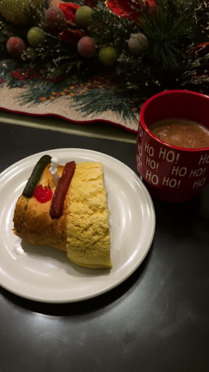 Rosca de Reyes traditional Spanish and Mexican Kings Day bread dessert