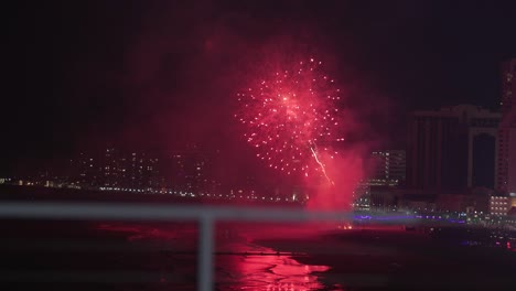 Pov-Fuegos-Artificiales-En-La-Playa---Atlantic-City,-Nj