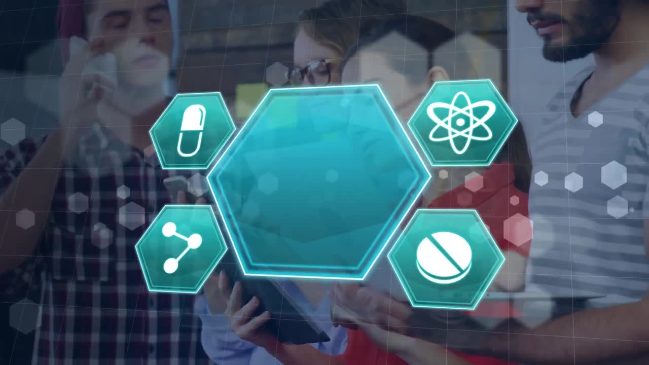 전자 장치를 사용하는 사업가들에 대한 의료 아이콘의 애니메이션