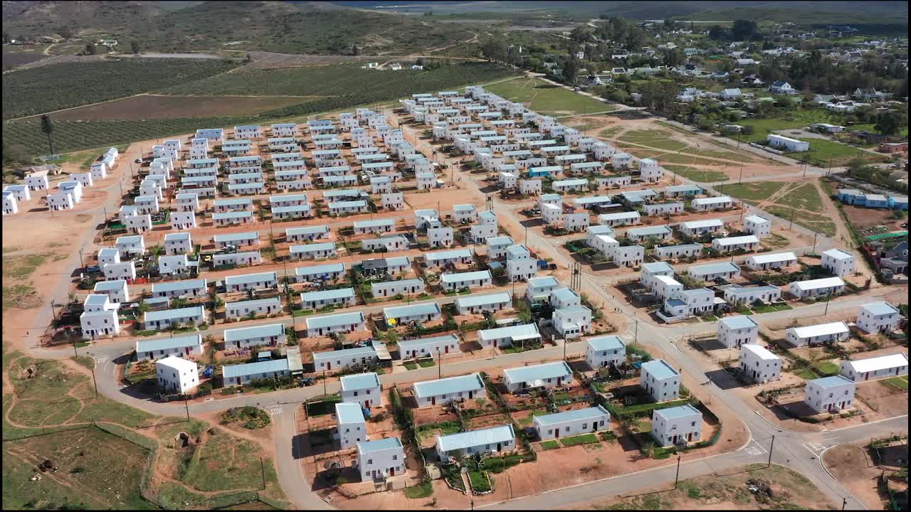 mcgregor es un pequeño pueblo en las montañas del cabo occidental.