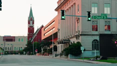 Emty-streets-of-Rockford-Illinois-USA-at-sunset