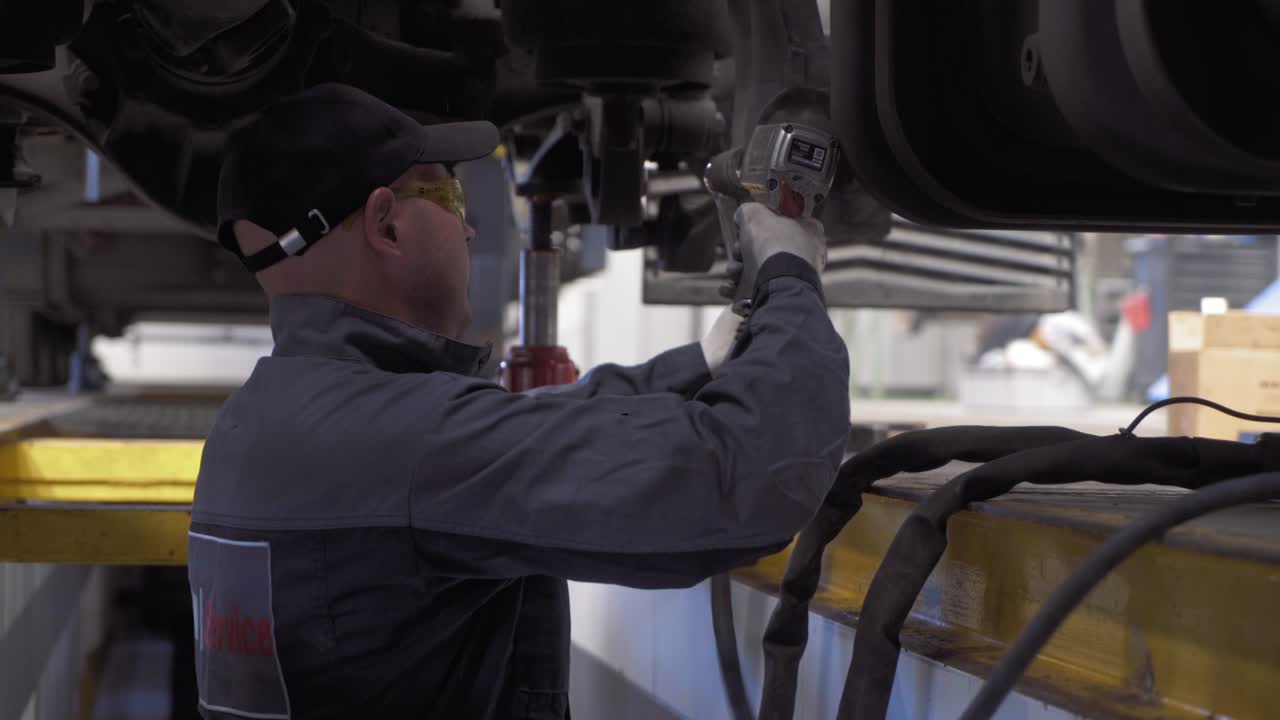 reparaciones mecánicas de suspensiones de camiones