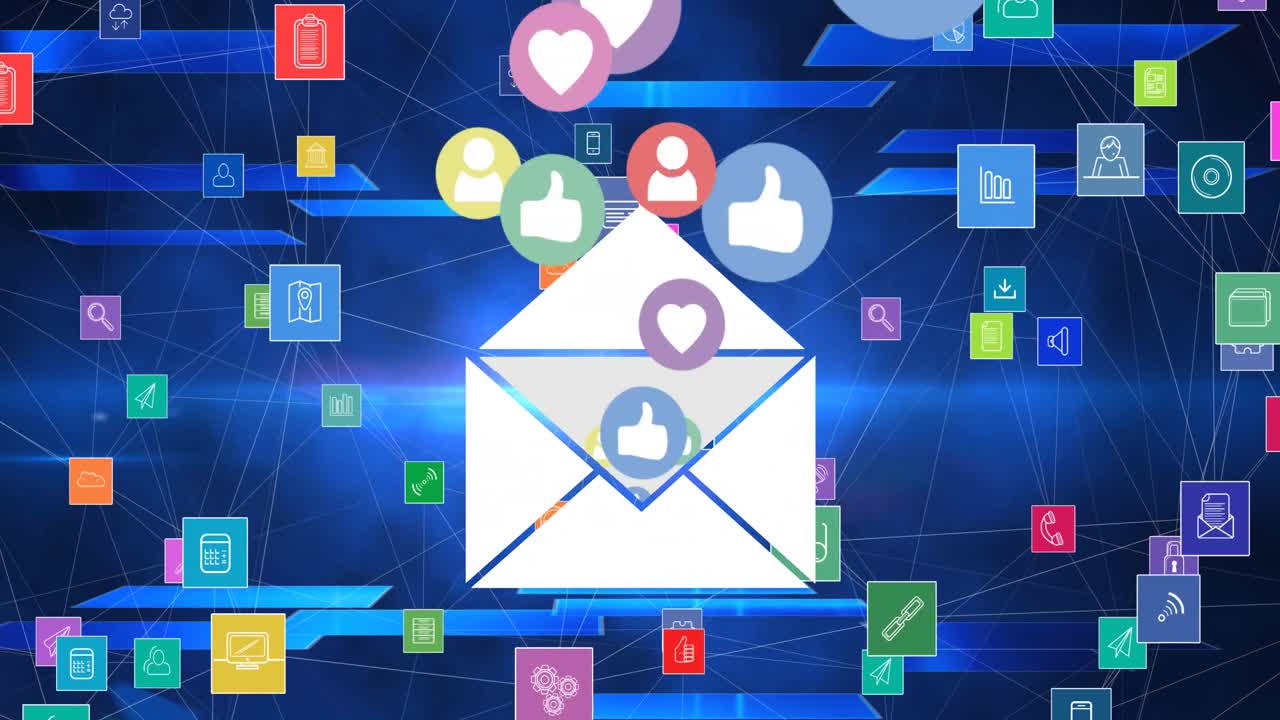 Animazione di icone digitali di social media e rete con busta email